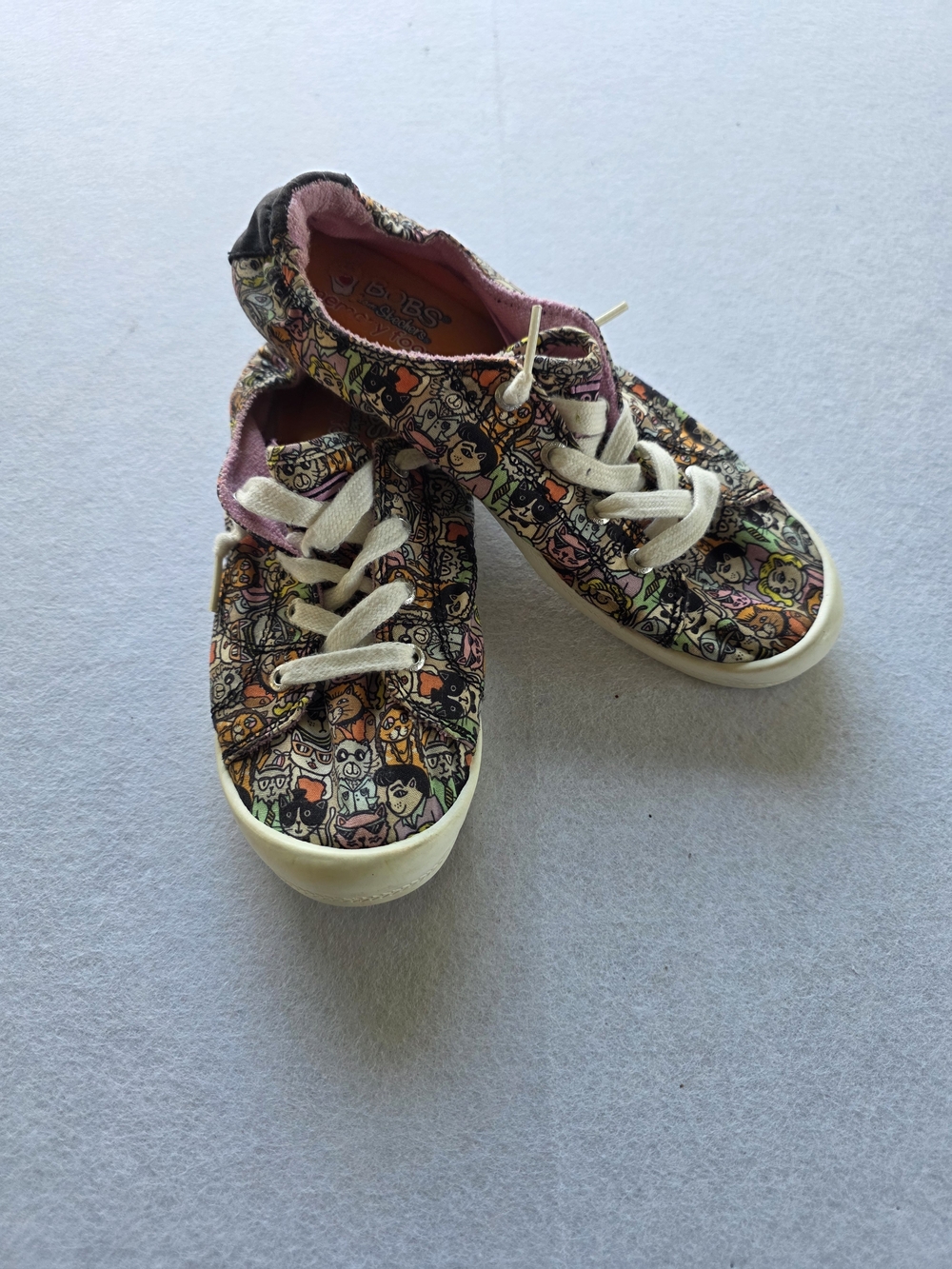 Skechers Women's Multicolor Cartoon Cat Print Low-Top Sneakers